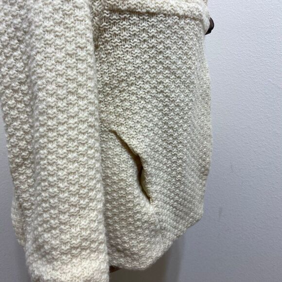 FREE PEOPLE Lambs Wool Ivory 1-button Sweater Pockets Bell Sleeves Size Medium - Picture 5 of 9